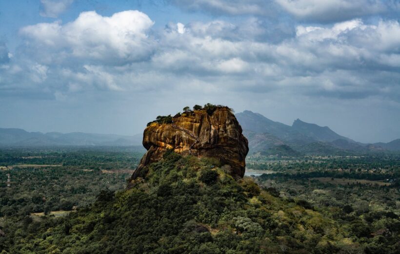 ONE DAY DAMBULLA & SIGIRIYA TOUR